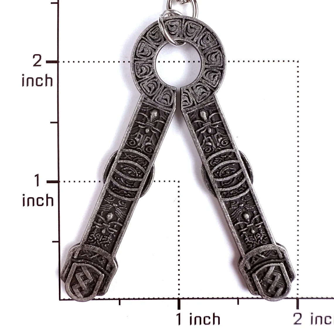 Bloodhound's Fang Keyring | Ri - Bloodborne Cosplay Prop review and price